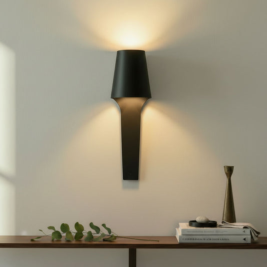 Medicis Wall Lamp