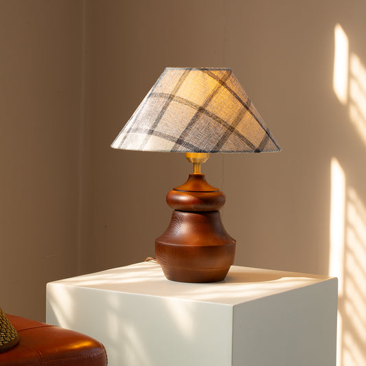 Plaid shade table lamp