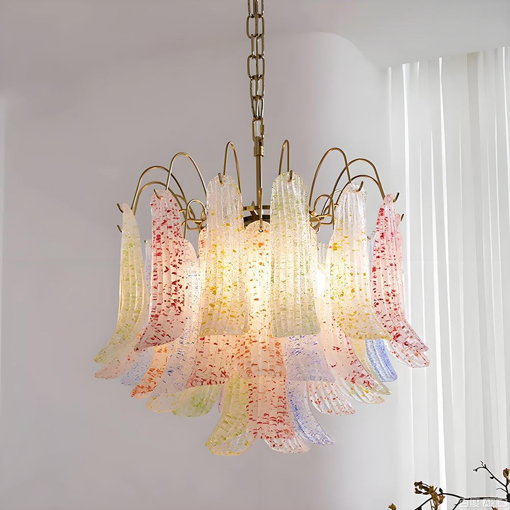 A Century of Splendor: The Vinini Glass Chandelier, the Brilliant Art of Murano