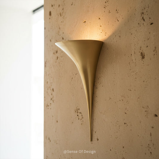 VC Alina Tail Wall Lamp